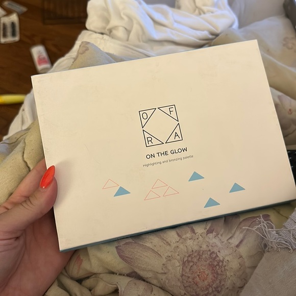 OFRA Other - Ofra on the glow palette